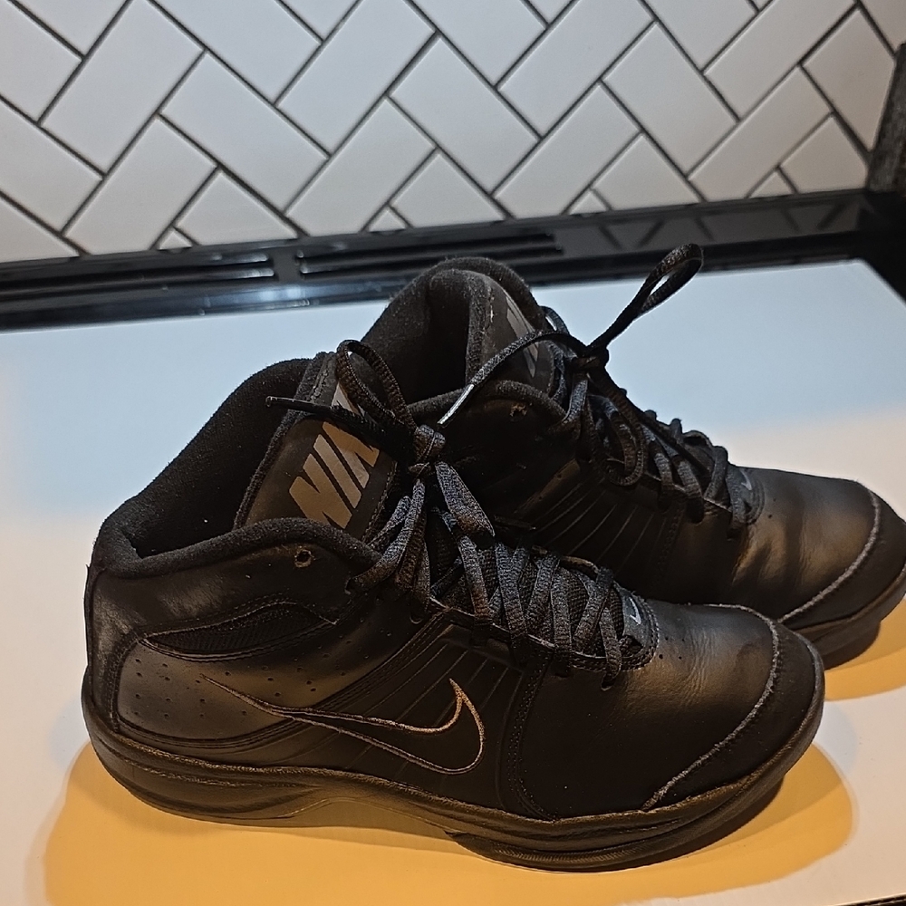 Nike Overplay VI Sneakers Black Size 6.5 Fair No Box See Pics For Flaws